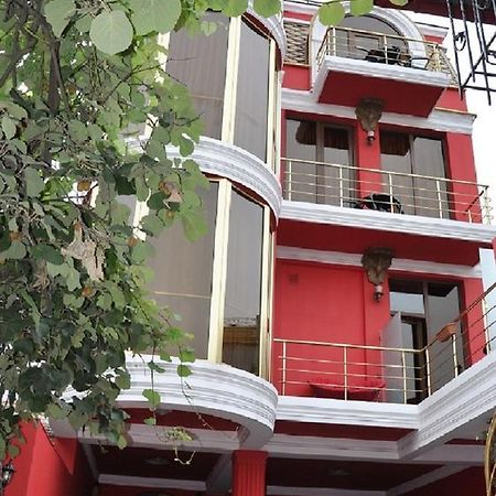 Hotel Amber Μπατούμι Εξωτερικό φωτογραφία