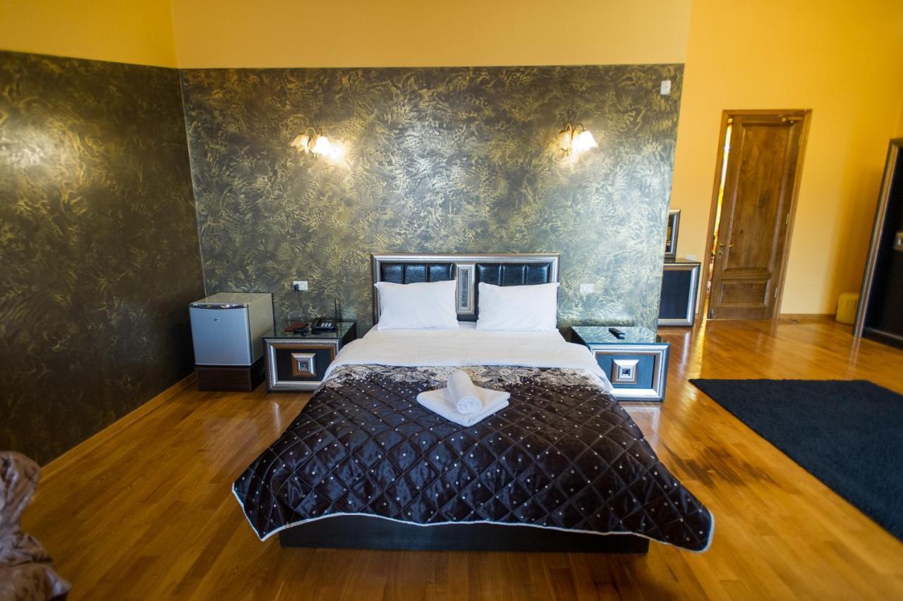 Hotel Amber Μπατούμι Εξωτερικό φωτογραφία
