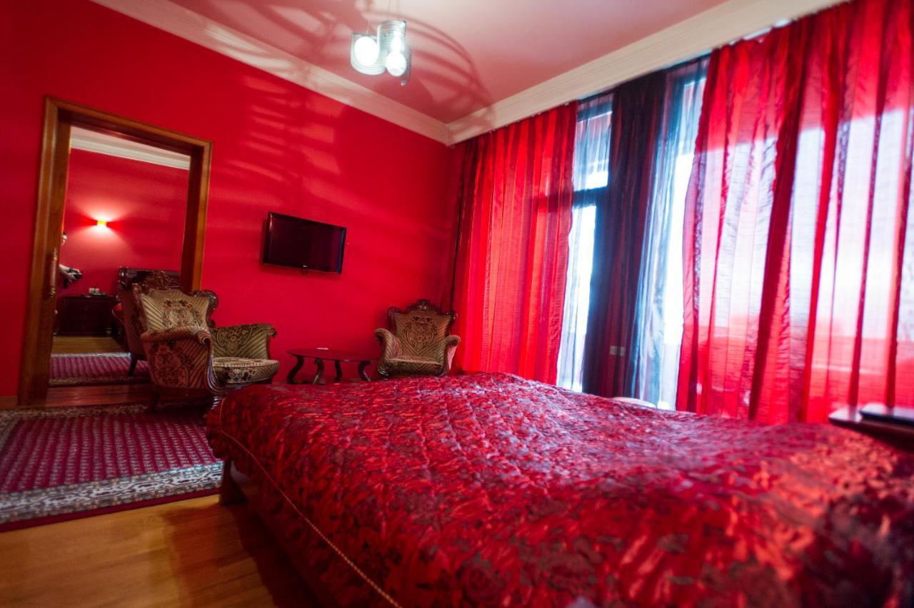 Hotel Amber Μπατούμι Εξωτερικό φωτογραφία