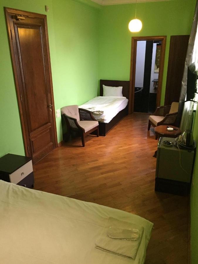Hotel Amber Μπατούμι Εξωτερικό φωτογραφία