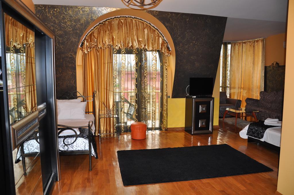 Hotel Amber Μπατούμι Εξωτερικό φωτογραφία