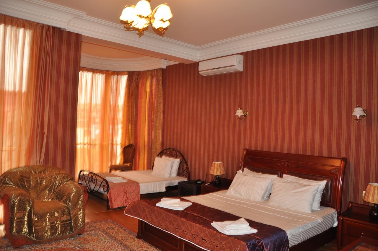 Hotel Amber Μπατούμι Εξωτερικό φωτογραφία