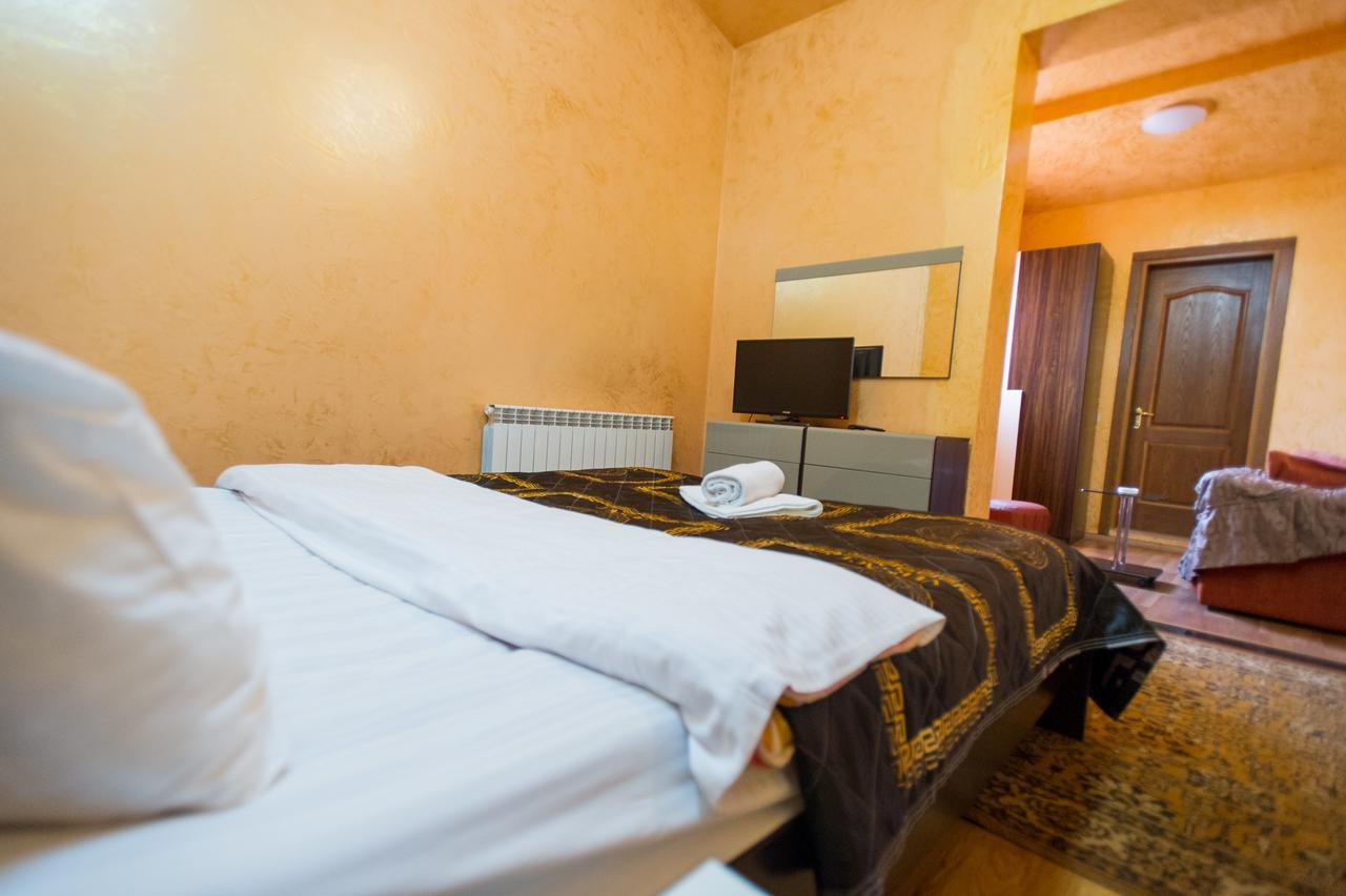 Hotel Amber Μπατούμι Εξωτερικό φωτογραφία